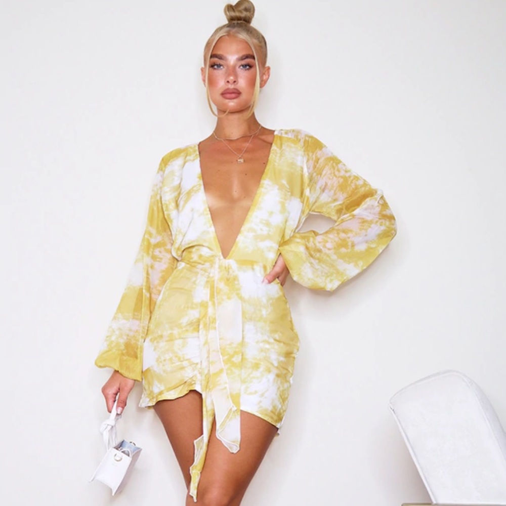 🆕PrettyLittleThing Yellow Tye Dye BodyCon Dress